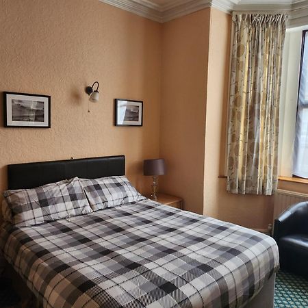Queens Guest House Beeston  Zewnętrze zdjęcie