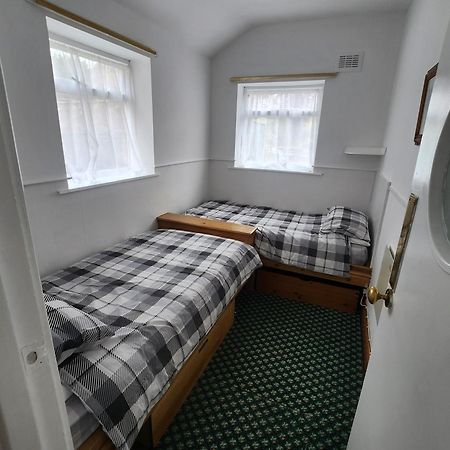 Queens Guest House Beeston  Zewnętrze zdjęcie