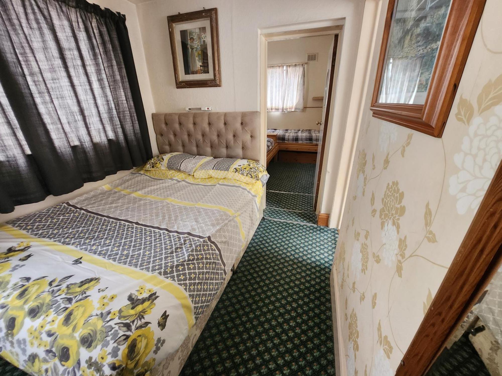 Queens Guest House Beeston  Zewnętrze zdjęcie